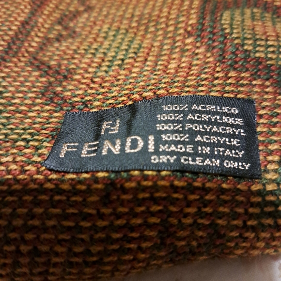 Fendi scarf wrap - Picture 10 of 11